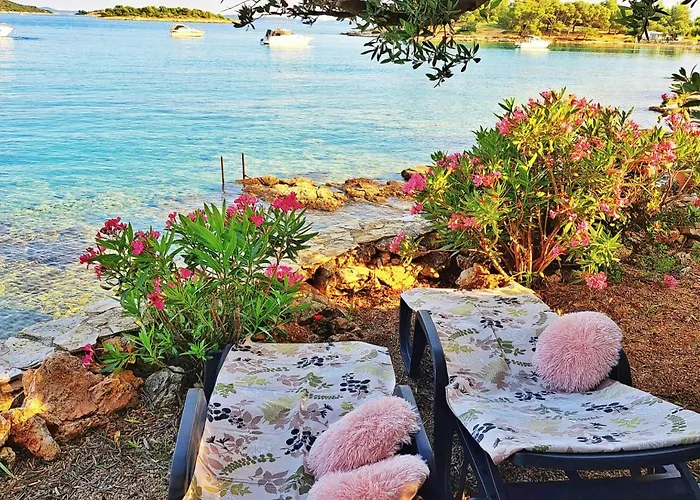 House Salty Kisses Murter